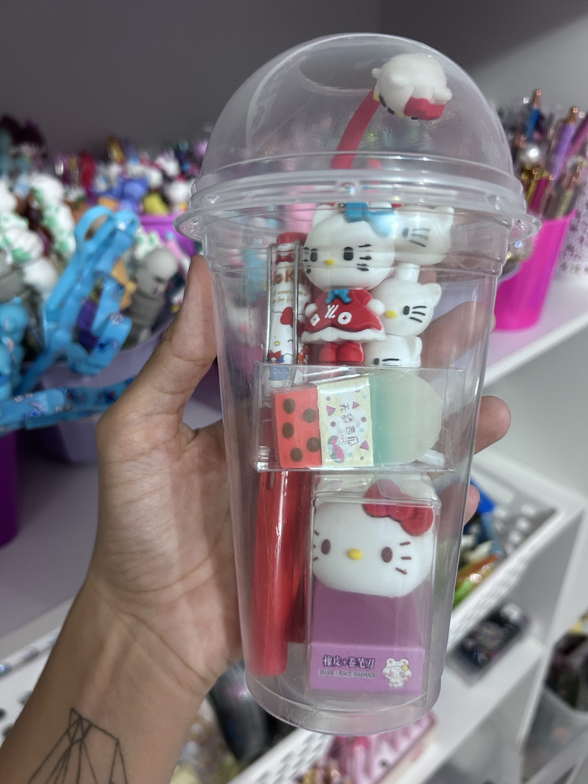 Shake Fofura Hello Kitty Red