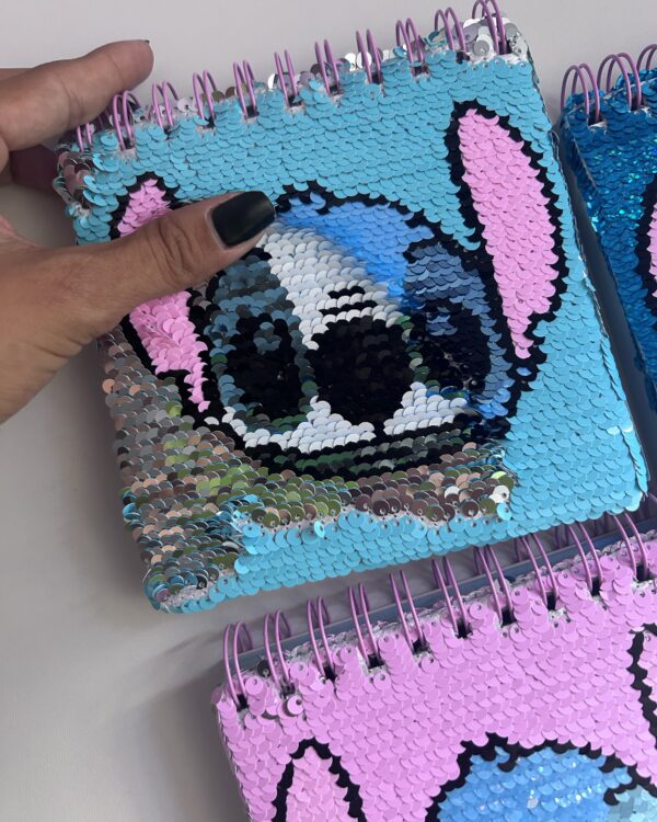 Caderno lantejoulas Stitch