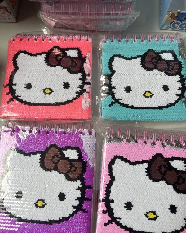 Caderno lantejoulas Hello Kitty