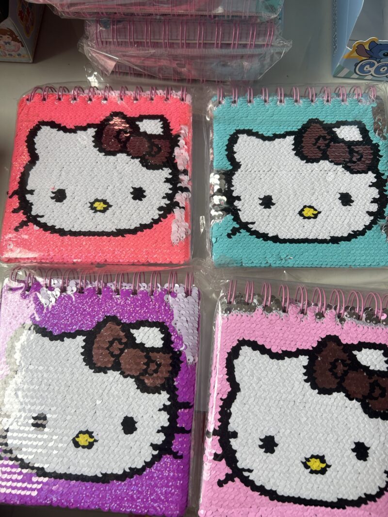Caderno lantejoulas Hello Kitty