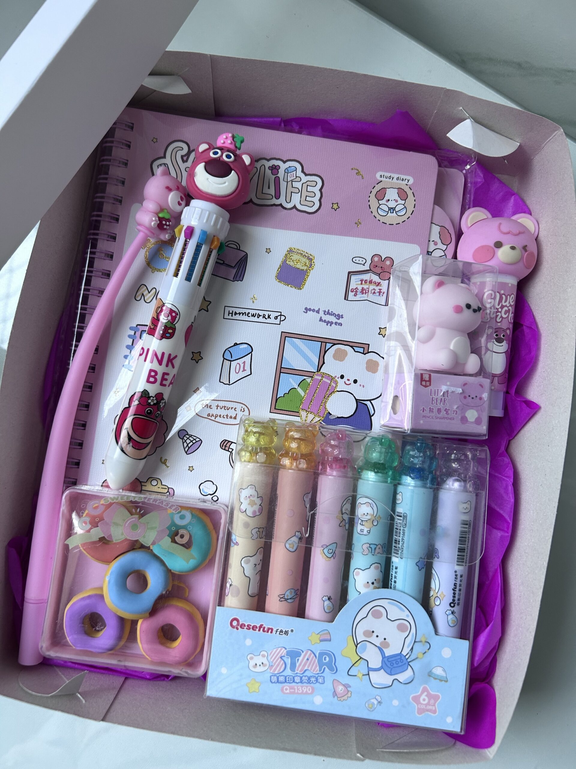 Box Urso Morango Lotso (7 itens)