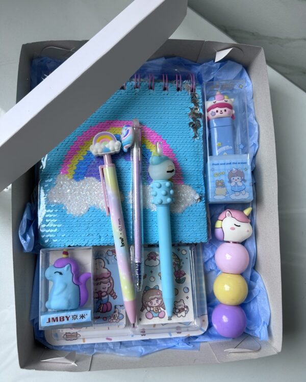 Box premium Unicórnio Azul (8 itens)
