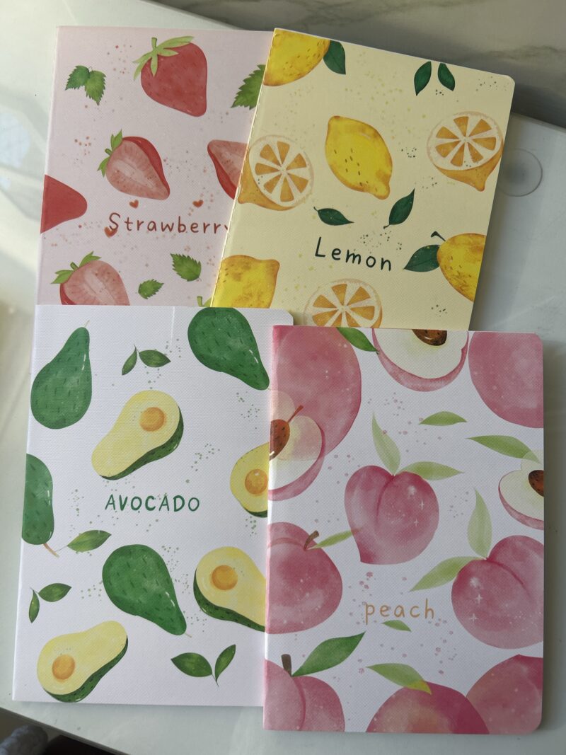Caderno costurado fruits