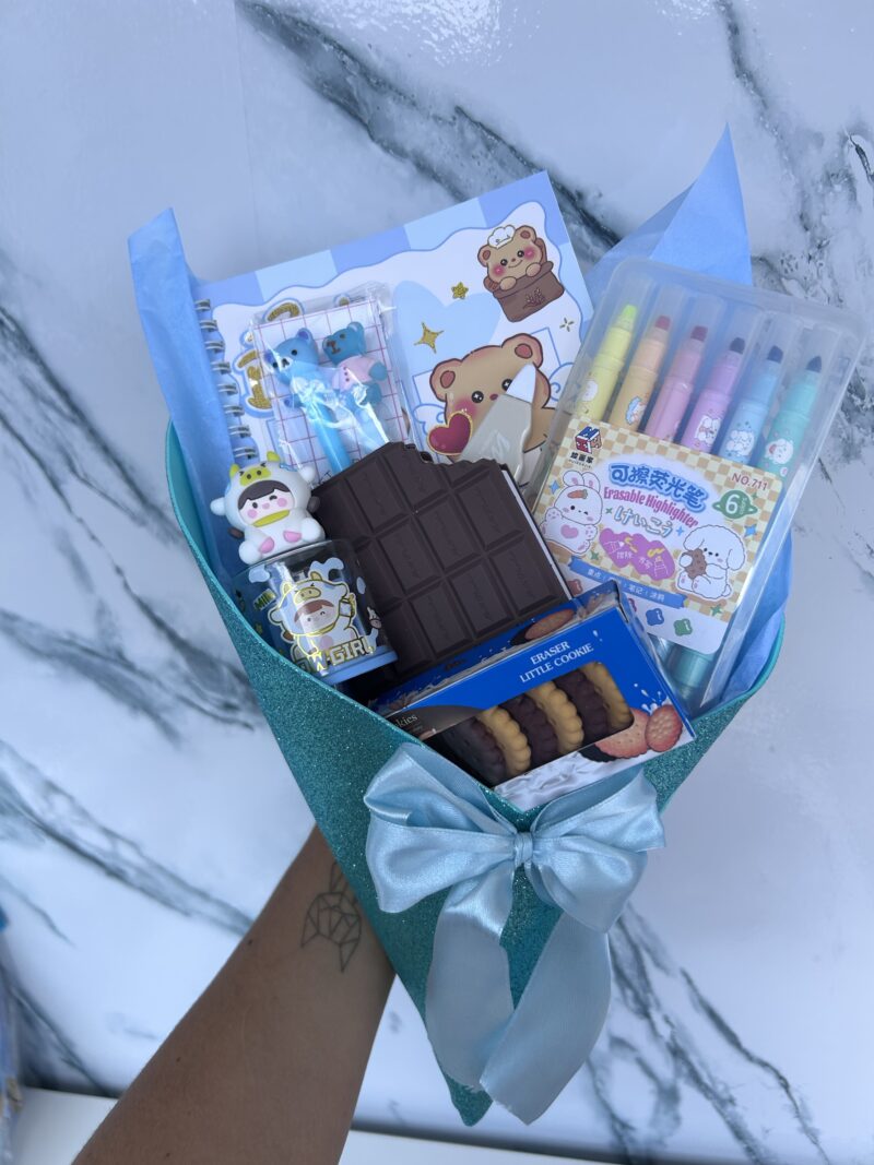 Box ou buquê  urso azul (8 itens)