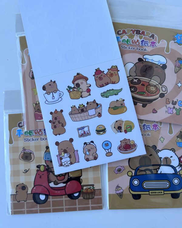 Caderneta adesivos capivara