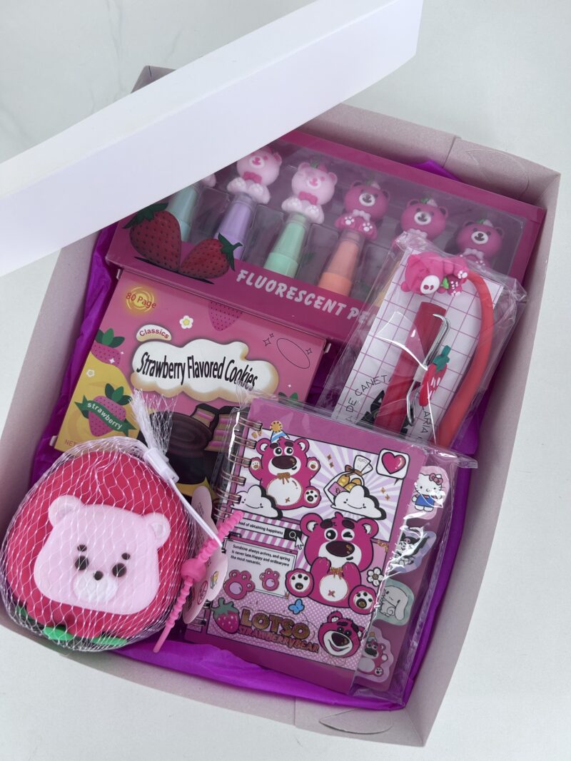 Box premium Lotso urso morango